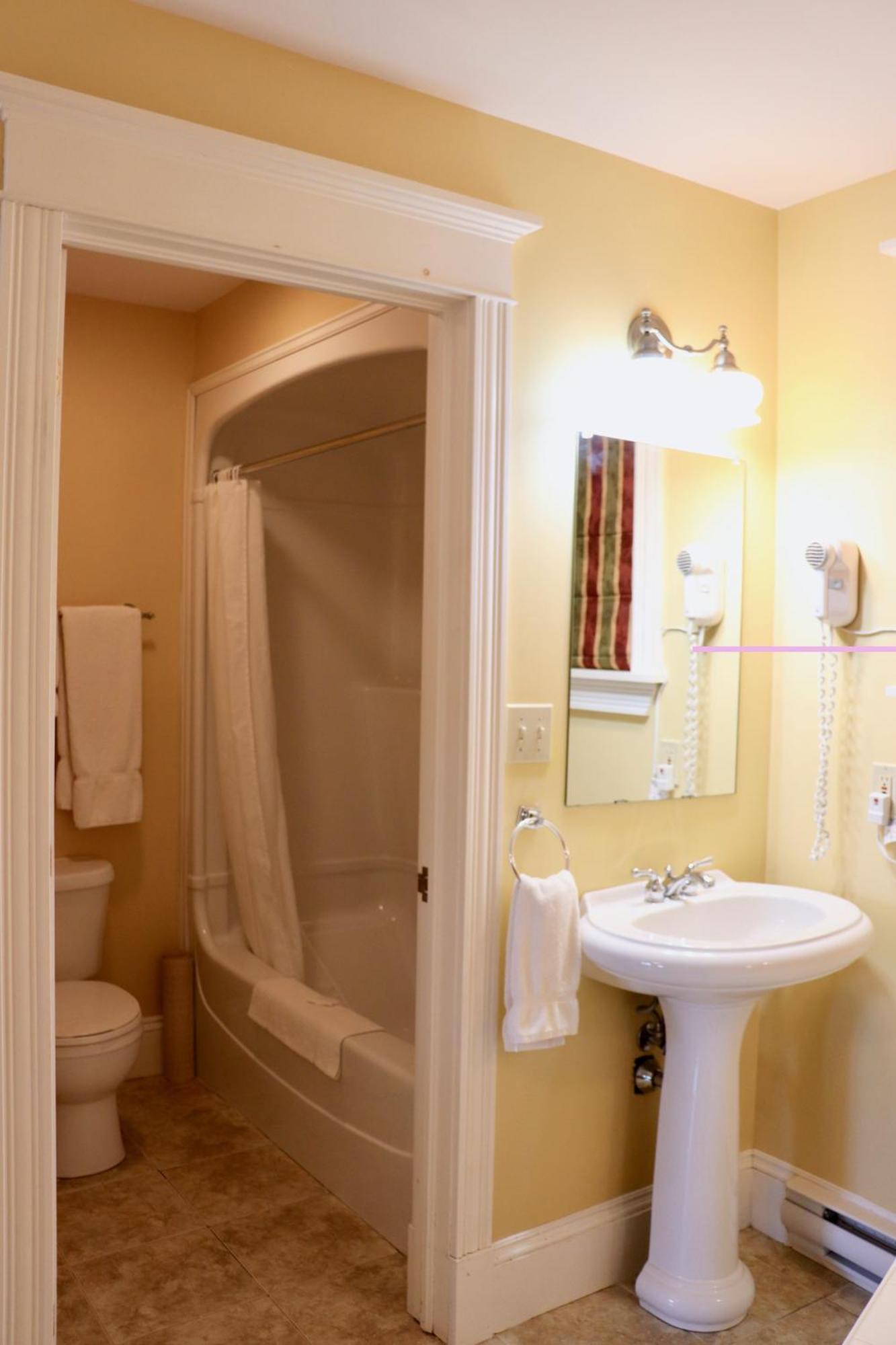 Shining Waters Country Inn كيفينديش المظهر الخارجي الصورة